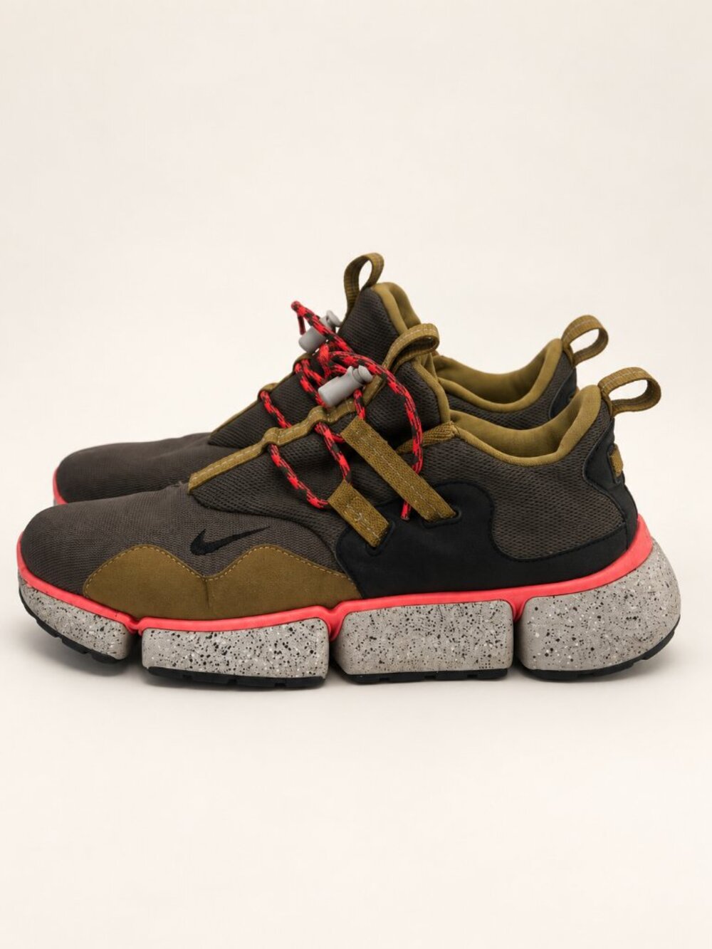 Nike Pocket Knife DM “Desert Moss” Sneakers